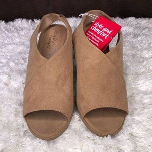 Dexflex comfort Tan Heels
